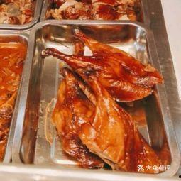 爆料谁抢烤鸭吃视频播放,网络爆红“烤鸭争夺战”视频背后的真相  第1张